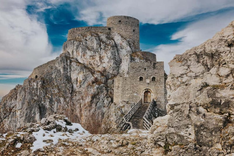 From Vienna: Bratislava& Budapest Day Tour with Photographer - What the photographer adds