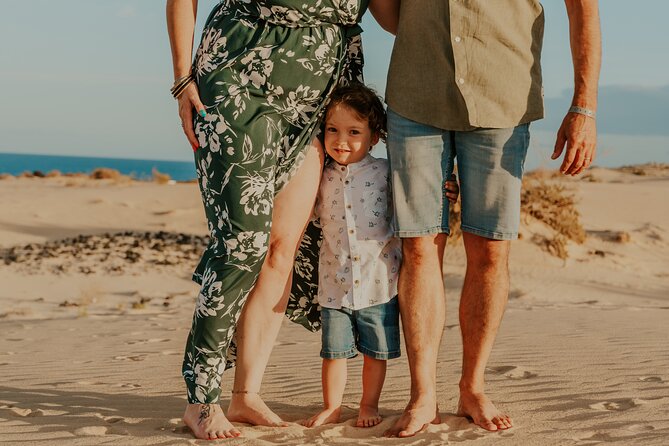 Fun and spontaneous family photoshoot - Corralejo Fuerteventura - Parque Natural de Corralejo, wide views and quiet surroundings