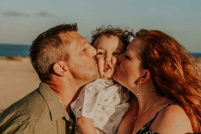 Fun and spontaneous family photoshoot - Corralejo Fuerteventura - Who should book this family photography session?