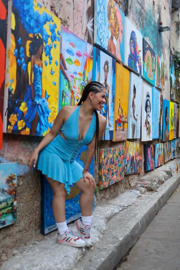 Gastronomic tour and professional photos in the old city - Coffee and conversation in Getsemani