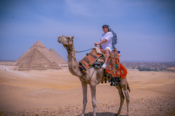 Giza pyramids with professional photography - Who will get the most from this experience