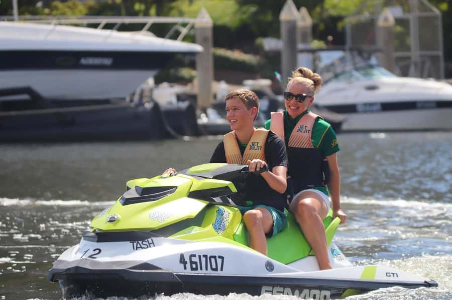 Gold Coast: 1-Hour Jet Ski Ride -No slow zones + Free Photos - Free photos without risking your phone
