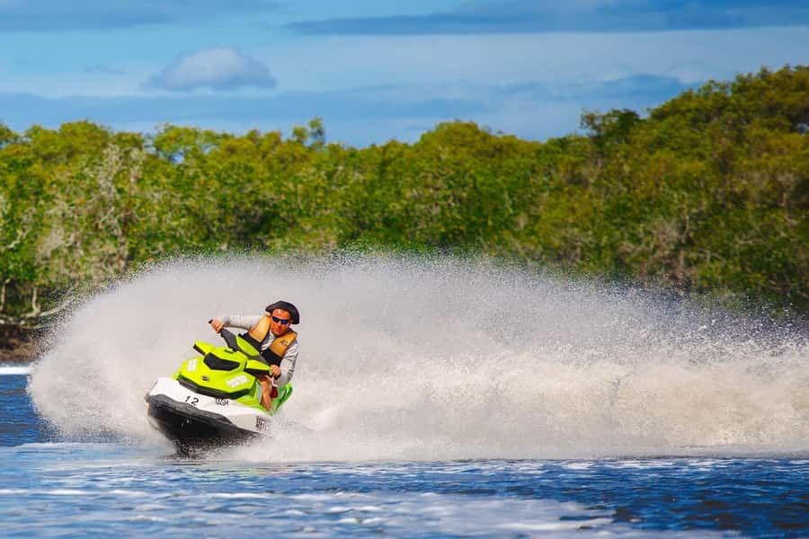 Gold Coast: 30-Minute Jet Ski - No Slow Zones - Free Photos - Why the no-slow format changes the ride