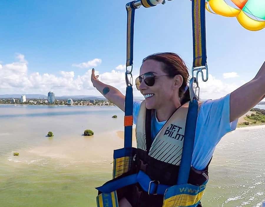 Gold Coast: Surfers Paradise Parasailing with Free Photos - Getting Ready for the Harness