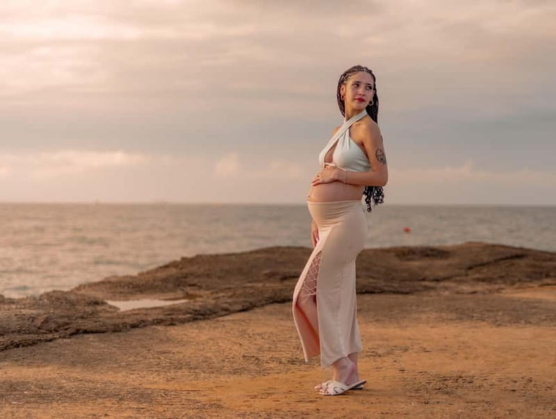 Gouves: Sunset Photoshoot with Professional Photographer - Who should book this experience?