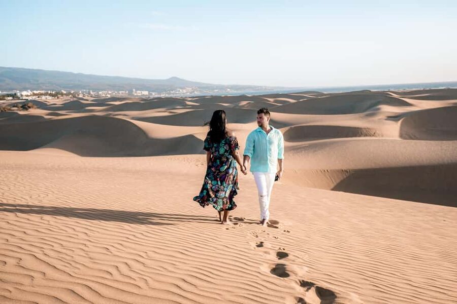 Gran Canaria: Private Photoshoot with a Local Photographer - Mirka and Alama bring different strengths