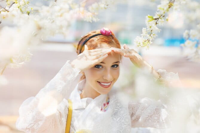 Hanbok Photoshoot and History Tour at Gyeongbokgung Palace - What the photo package is worth