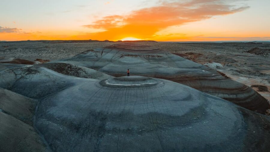 Hanksville/Torrey: Bentonite Hills Drone/Photography Tour - How the private format changes the experience