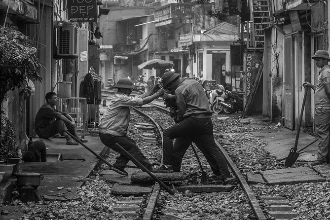 Hanoi Explorer Photo Tour - Learning street, portrait, and scenic photography