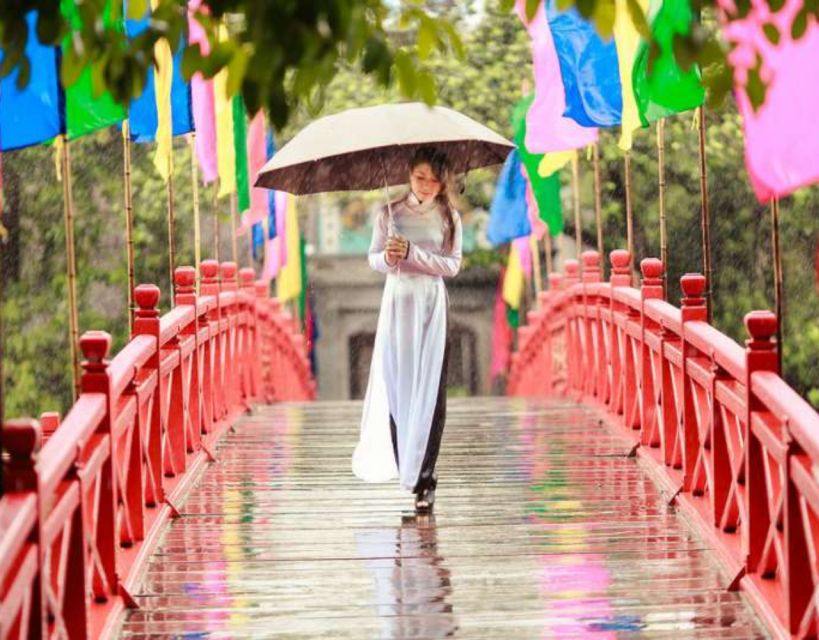 Hanoi Instagram Tour: Famous Spots (Private & All-Inclusive) - 11:30 AM on Long Bien Bridge