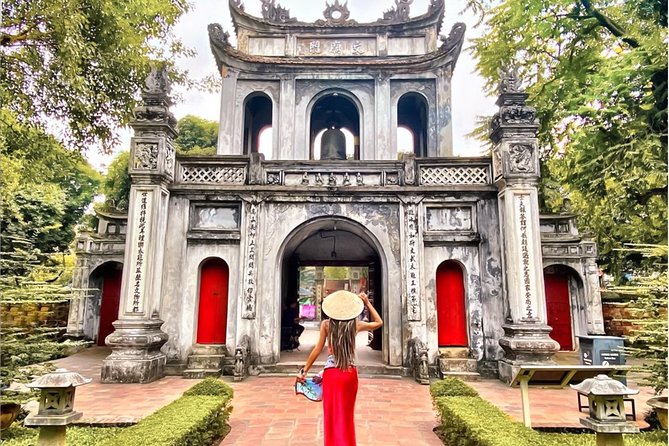 ️ Hanoi Instagram Tour: Most Famous Spots (Private & All-Inclusive) - Tran Quoc Pagoda beside West Lake