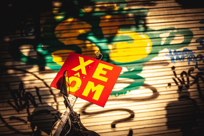 Hanoi Street Photography with a Pro – Phone & Camera - Is $35 a fair price?