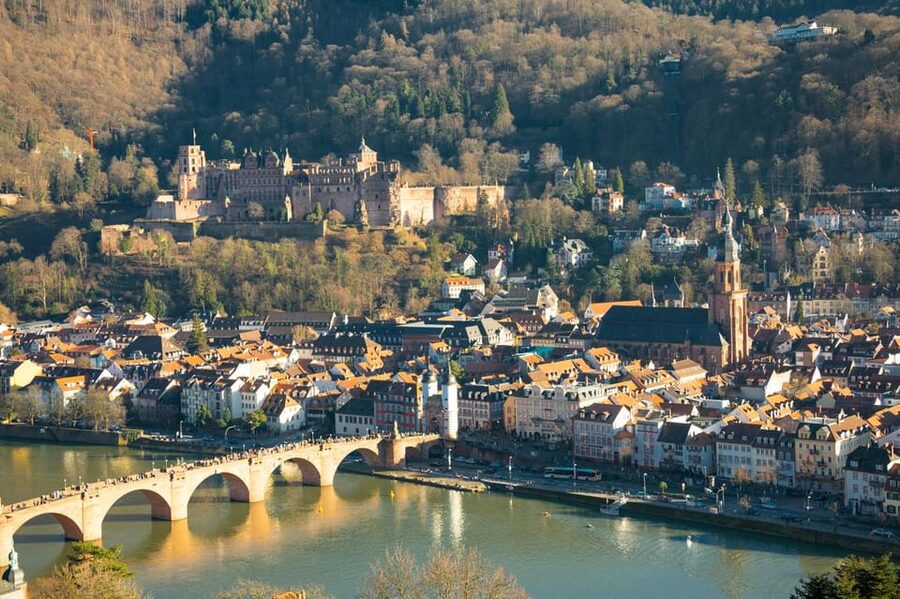 Heidelberg: Sunset Photo Walk - Market Square, Heiliggeistkirche, and Kornmarkt