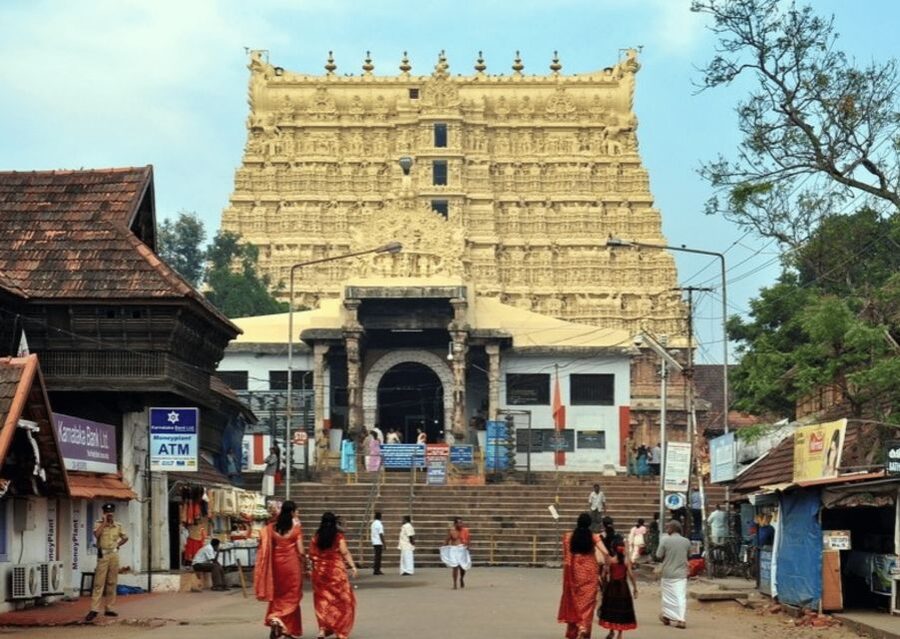 Heritage Trivandrum Photography Walk Tour With Tuk Tuk Ride - Ananthankadu Nagaraja Temple and the Snake God