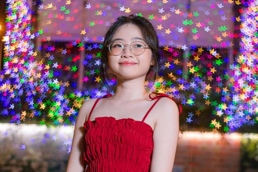 Ho Chi Minh City: Professional Portrait Photography Session - Markets, landmarks, and quieter city corners