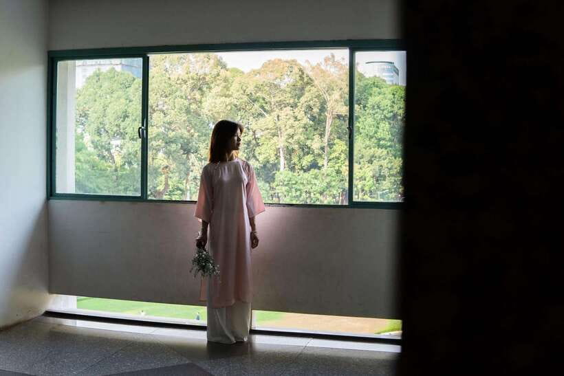 Ho Chi Minh Styled Photoshoot Tour With Makeup Photographer - French-colonial details at the Central Post Office