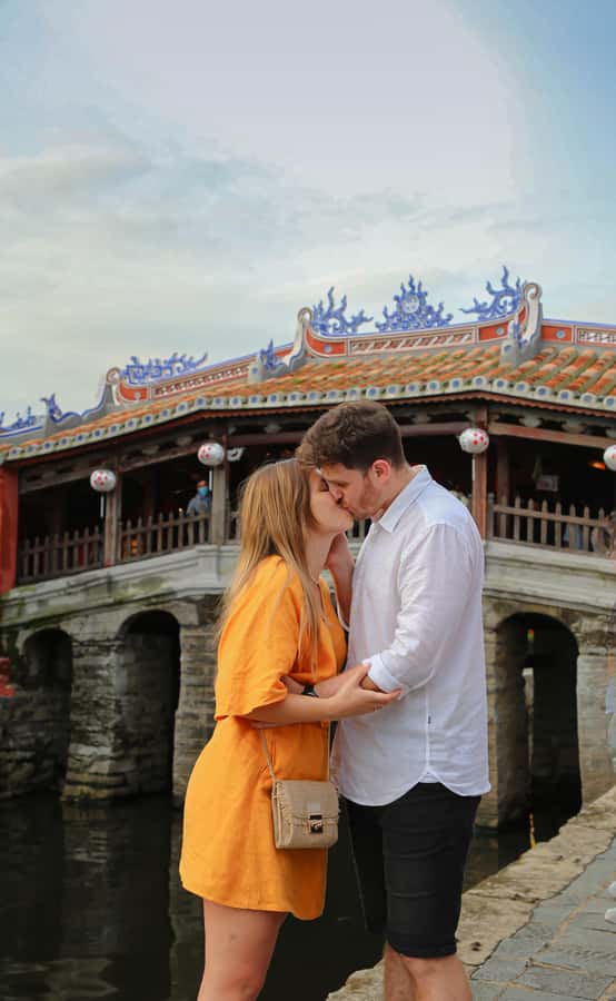 Hoi An/Da Nang: Private Photoshoot & Guided Walking Tour - Golden walls, old houses, and Yellow Alley