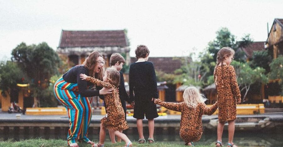 Hoi An Family photoshoot with professional photographer - Key points to know before booking