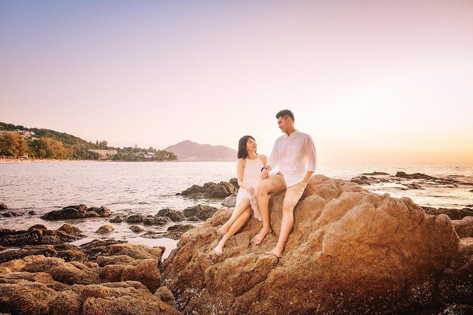 Holiday travel photoshoot in Phuket - Outfit changes without losing the mood