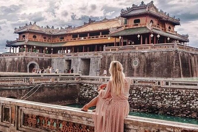 Hue Instagram Private Tour The Most Famous Spots All Inclusive - Entering Hue’s Imperial City at 10:00 a.m.