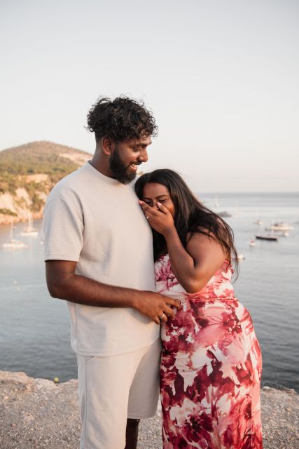 Ibiza: Photoshoot at Es Vedrá panoramic viewpoint & sunset - Who will get the most from this session