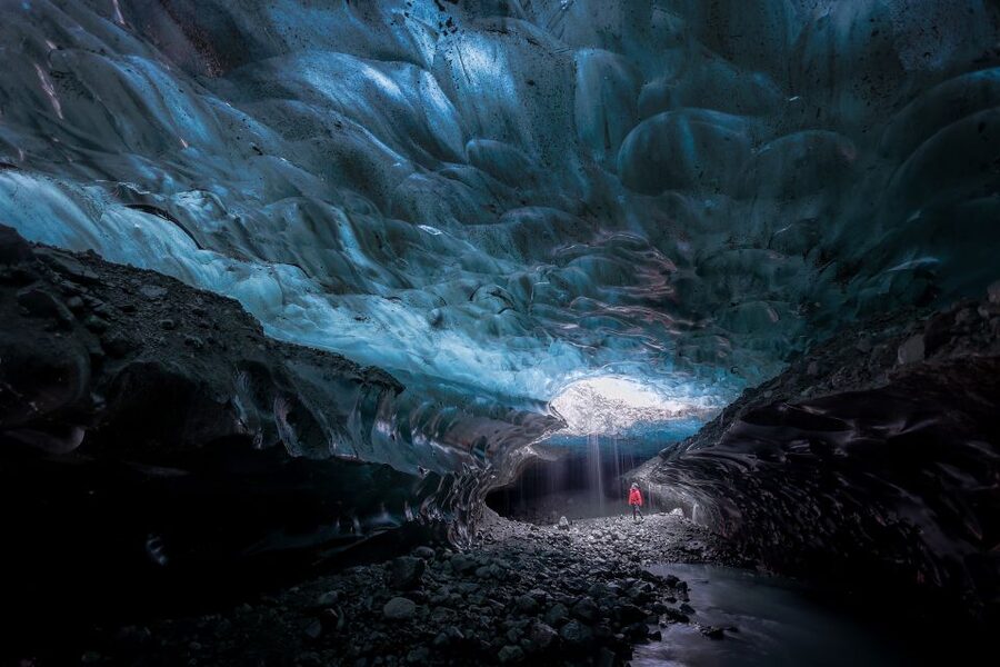 Iceland: Ice Cave Captured with Professional Photos - Key points to know before booking