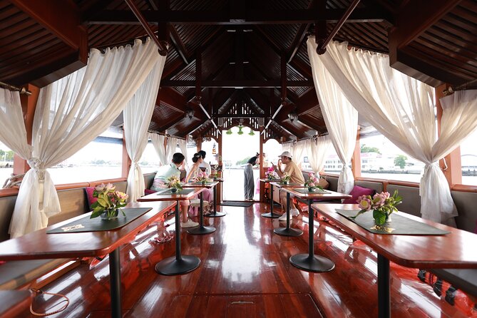 Instagram Photo Tour with Wat Arun and River Cruise - A quieter pause at Wat Rakhang
