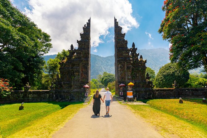 Instagram Tour in Bali: The Most Beautiful Spots - Ulun Danu Beratan, the floating temple