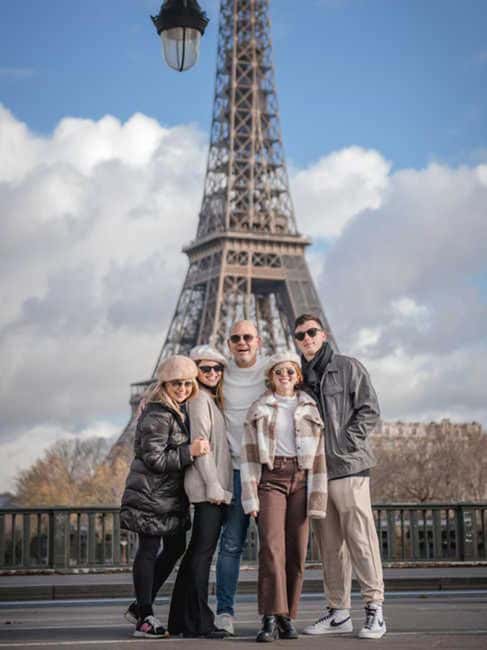 Instagram tour of Paris with a private photographer - Why posing help matters