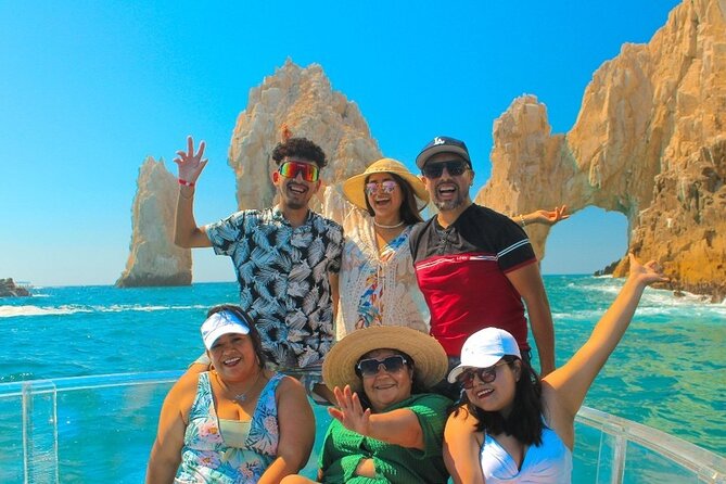 Instagrammable Glass-bottom boat trip in Los Cabos Bay - What the guide adds to the ride