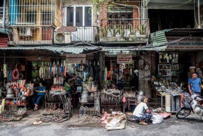 Into the Thieves Market Hanoi Photo Tour