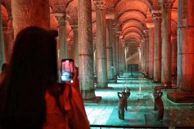 Istanbul Instagram Tour: Famous Spots (Private & All-Inclusive) - One hour among the shops at the Grand Bazaar