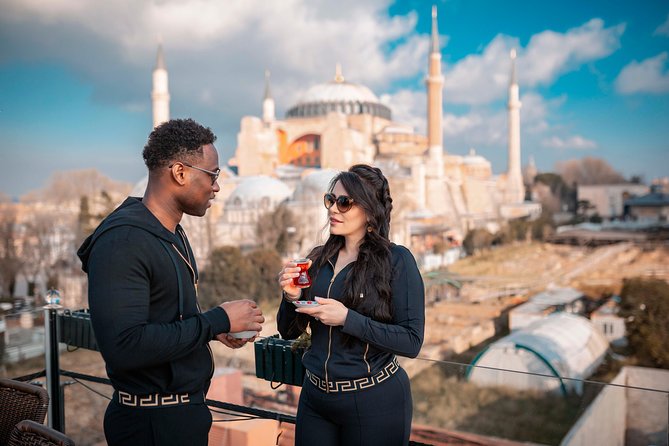 Istanbul Photoshoot Tours - Blue Mosque portraits with a little breathing room