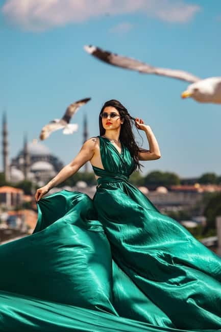 Istanbul: Professional Private Rooftop, Indoor Photoshoot - The value of $65 per person