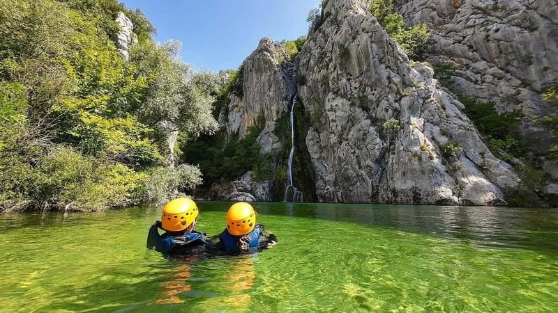 Iz Omisa: Extremni Canyoning na rijeci Cetini/ Free photos - Swimming, rapids, and tunnels in the canyon