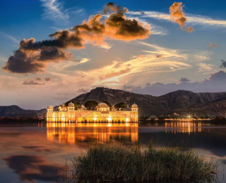 Jaipur: Instagram Tour of The Best Photography Spots - Jal Mahal and Jantar Mantar
