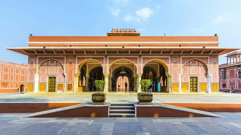 Jaipur: Private Half-Day Instagram Tour with Guide - Royal Gaitor and its carved cenotaphs