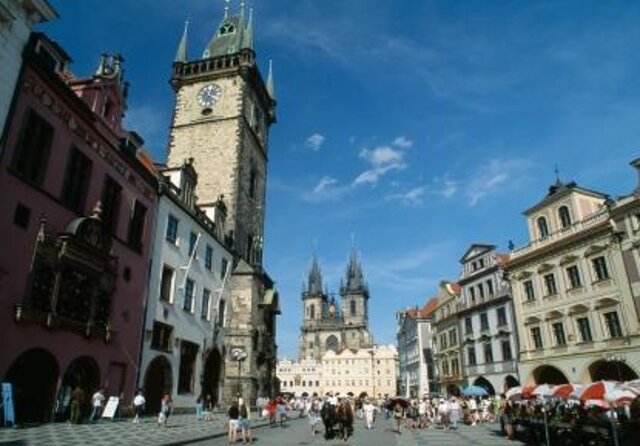 Johnny's Prague Photography Tour - Why this tour works better than a basic Prague walk