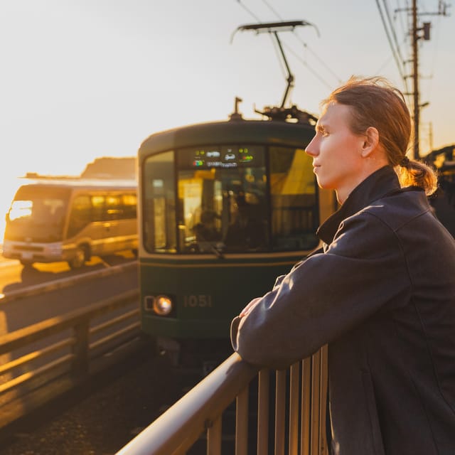 Kamakura Tour with Pro Photographer: Anime Train & Fuji view - The 15-minute guided look at Kamakurakōkō-Mae