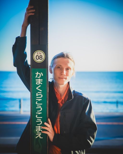 Kamakura Tour with Pro Photographer: Anime Train & Fuji view - Languages, flexibility, and practical booking points