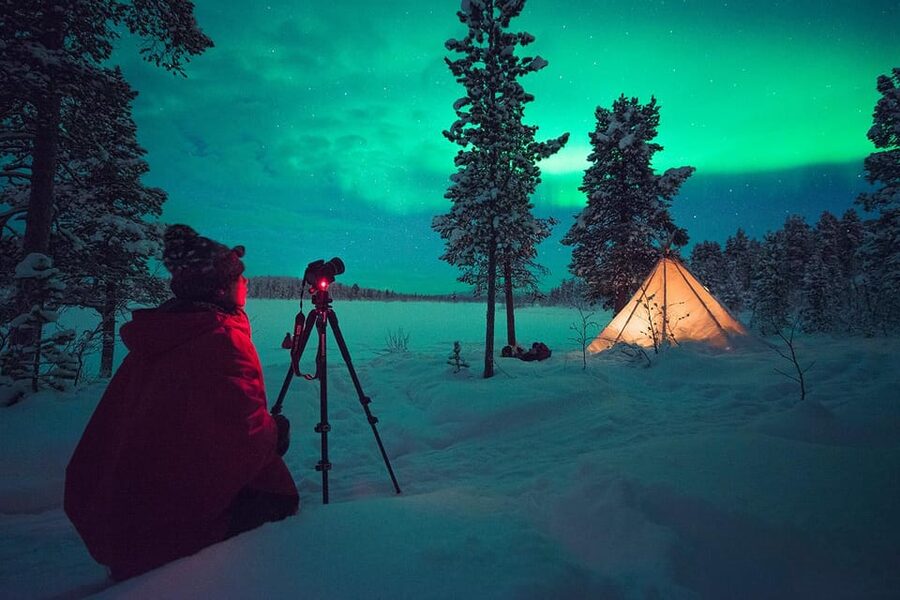 Kiruna: Northern Light Photo Tour with Equipment - The evening begins with pickup in Kiruna