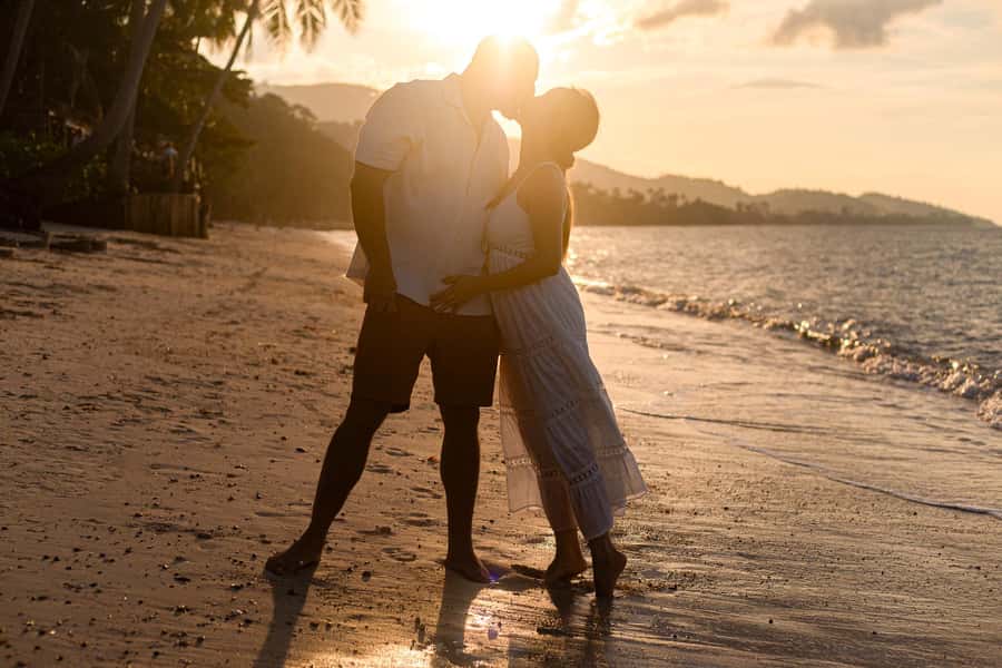 Koh Samui: Private Photoshoot for Couples & Families - How the photography session unfolds