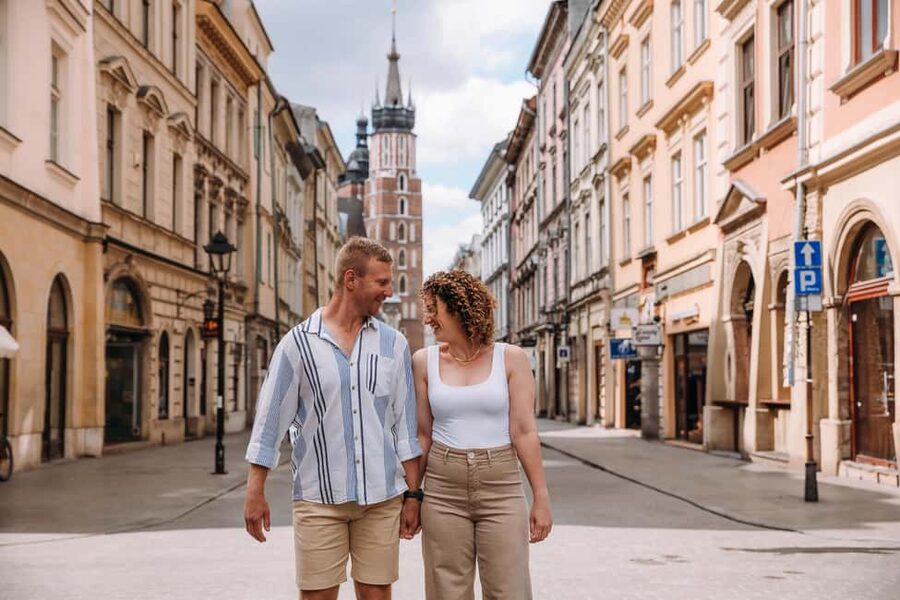 Krakow: Old Town Photoshoot with a Local Photographer - One hour of posing, walking, and city-centre backdrops