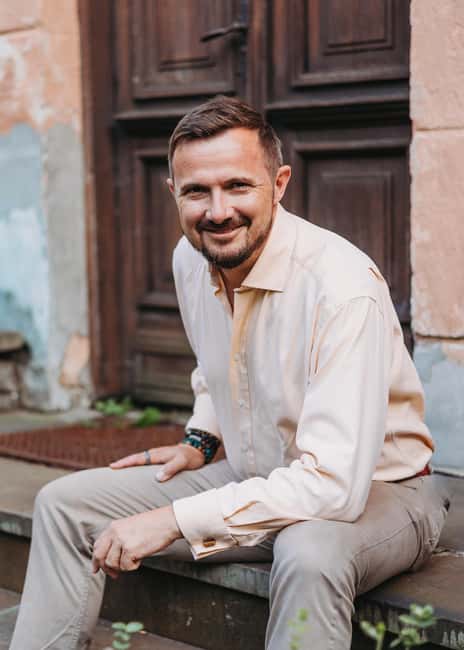 Krakow: Old Town Photoshoot with a Local Photographer - Is $134 a fair price?