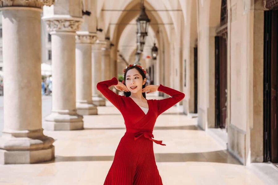 Krakow: Old Town Photoshoot with a Local Photographer - Who should book this private Old Town session?