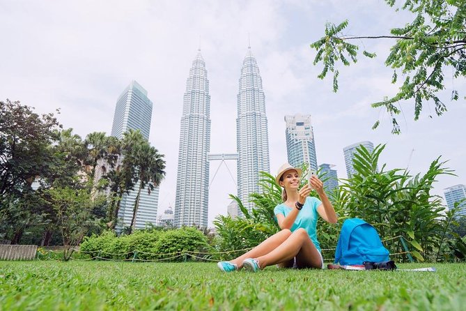️ Kuala Lumpur Instagram Tour: Most Famous Spots (Private & All-Inclusive) - Thean Hou Temple: color, detail, and a different Kuala Lumpur