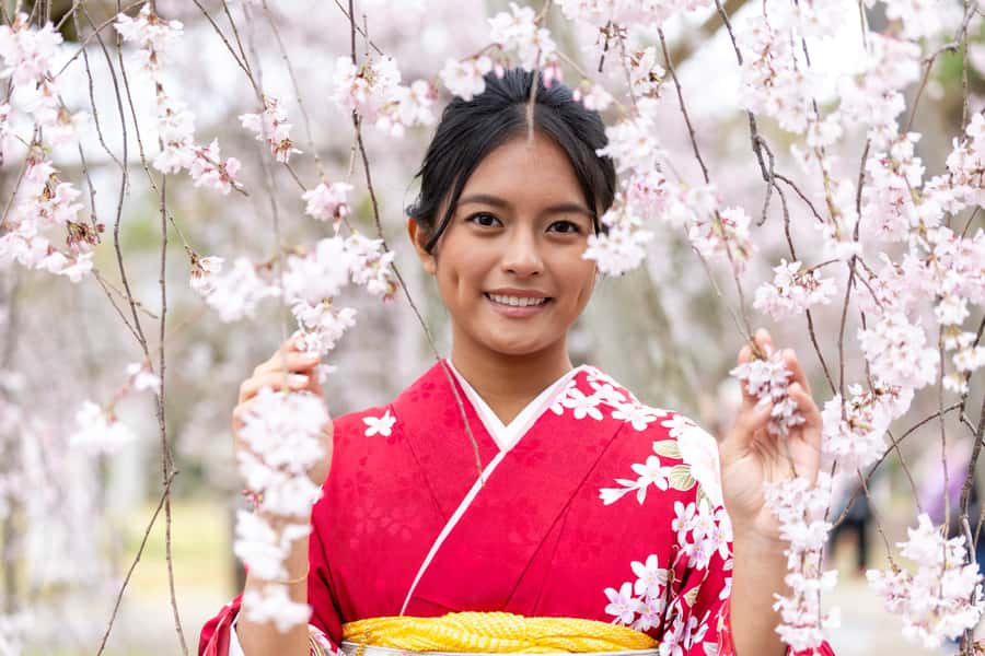 Kyoto Kimono Professional Photoshoot - Staying in the kimono after the photographs