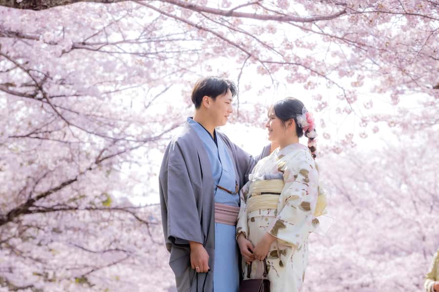 Kyoto Kimono Professional Photoshoot - A 30-minute portrait session in a 100-year-old house