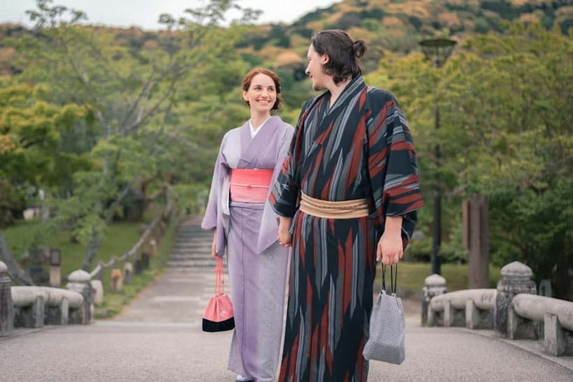 Kyoto: Private Photoshoot Service - Kimono sessions, proposals, and family portraits