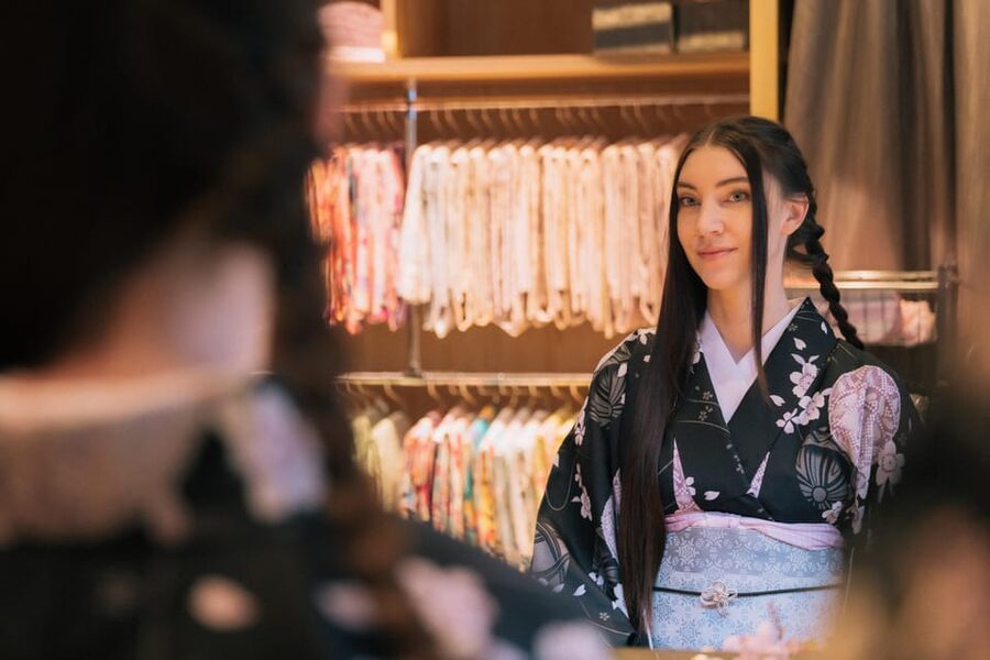 Kyoto: Tea Ceremony with Kimono and Photoshoot - Nishiki Market or Gion?